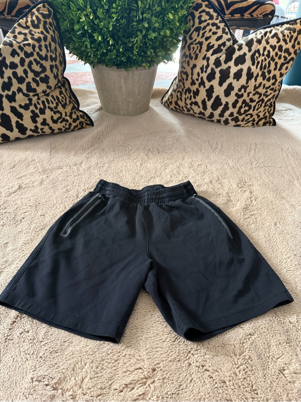 OLD NAVY XS Men's Black Performance Shorts EUC
